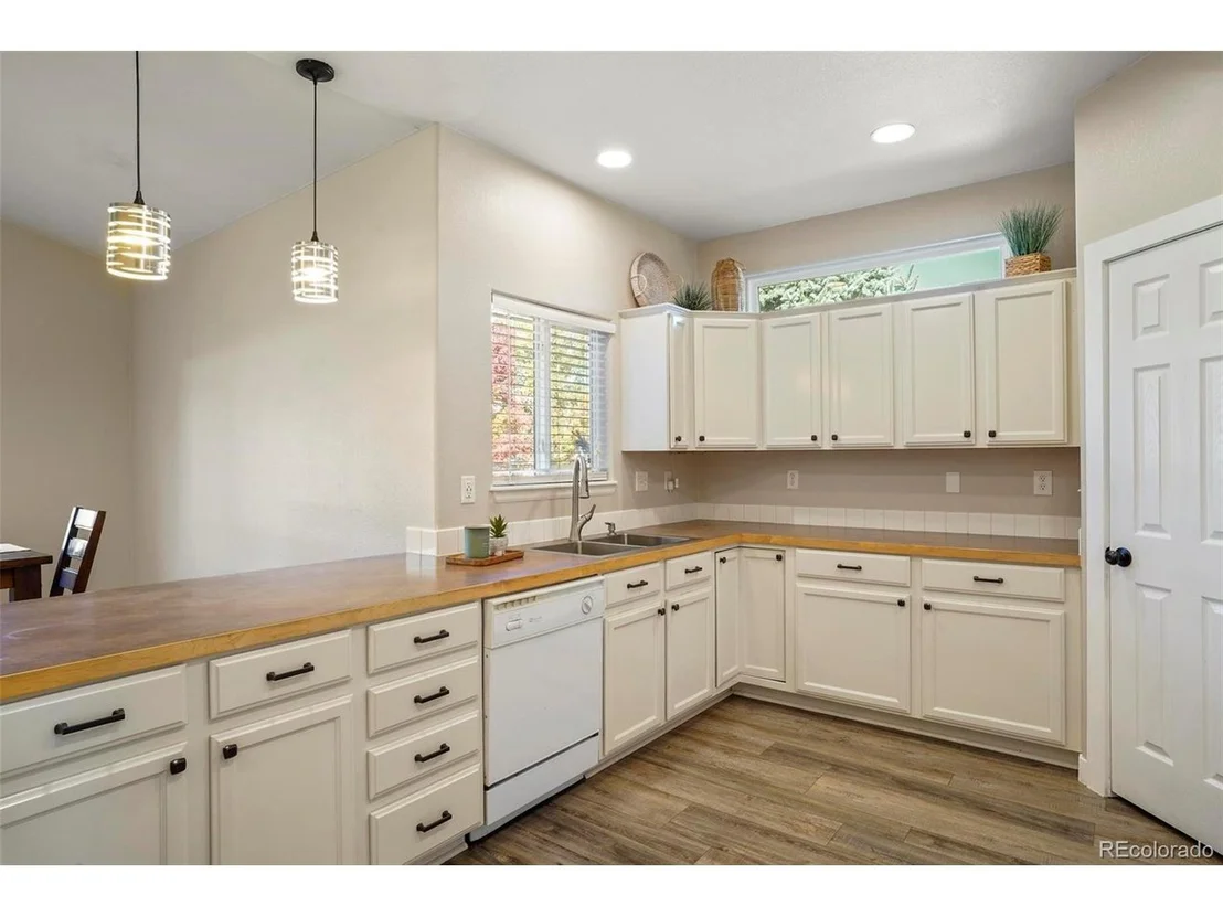 Photo of 5215 Ruby Ave