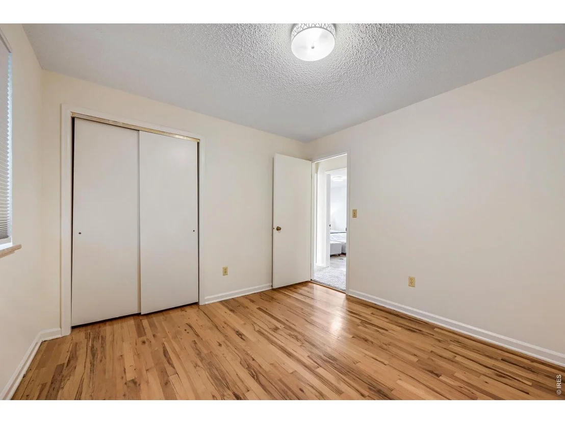 Photo of 4848 Fairlawn Cir