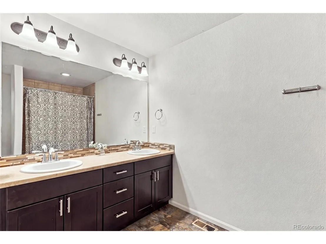 Photo of 1516 Raindrop Way