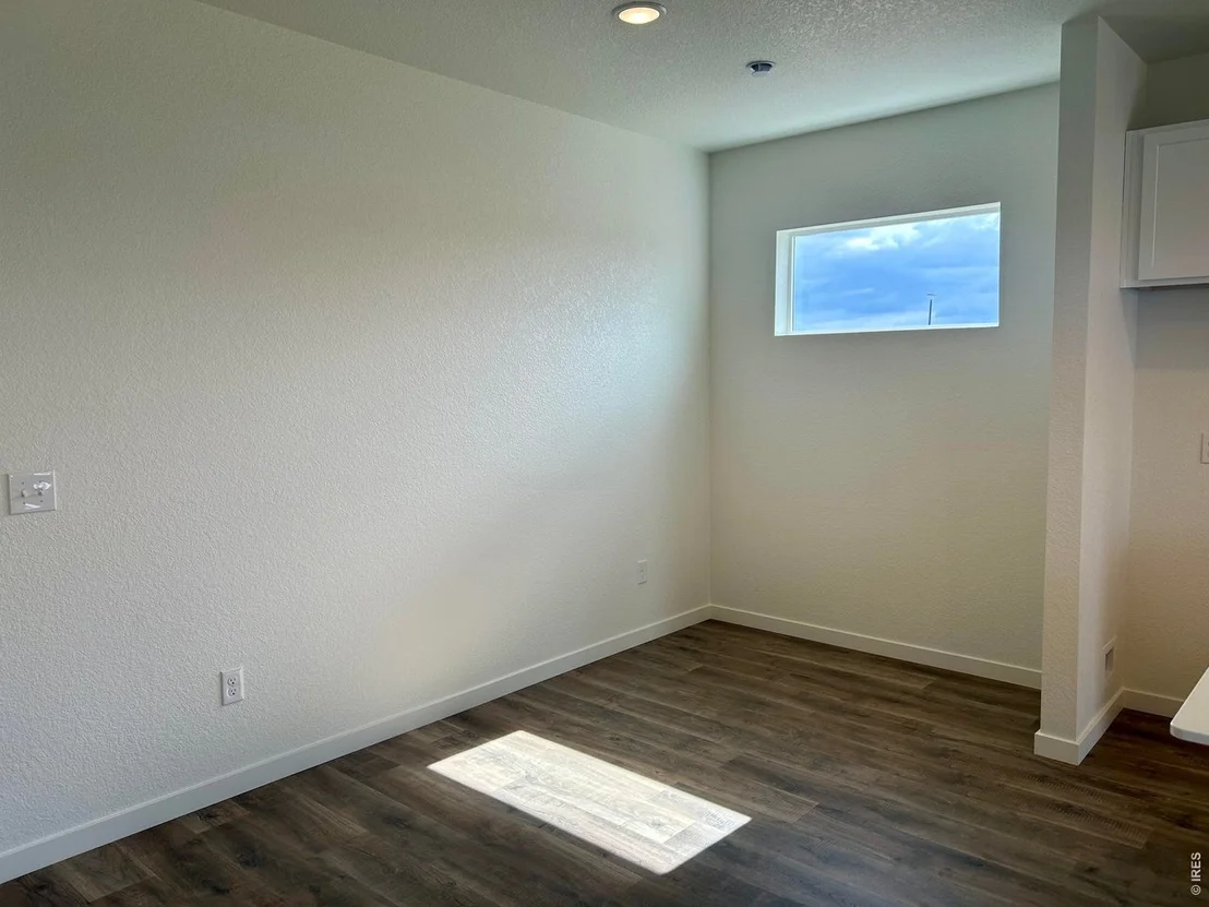 Photo of 305 Plains Pkwy