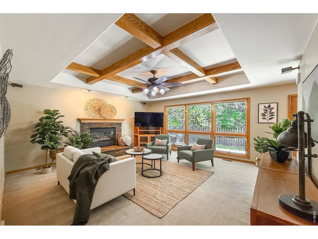 Photo of 2010 Emerald Dr