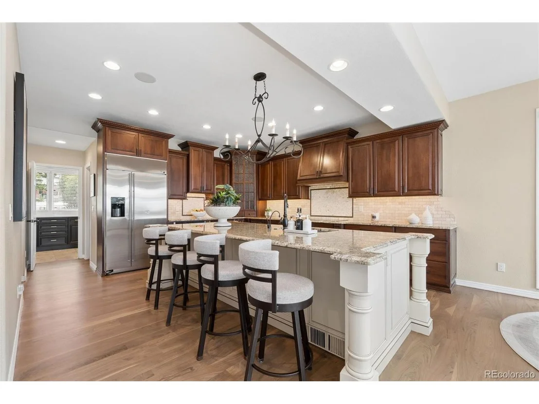 Photo of 8571 Colonial Dr