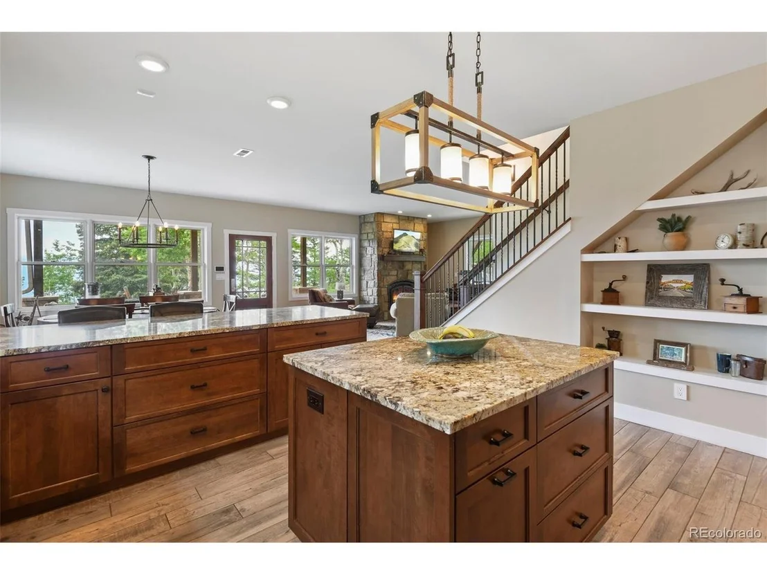 Photo of 1555 Three Peaks Rd