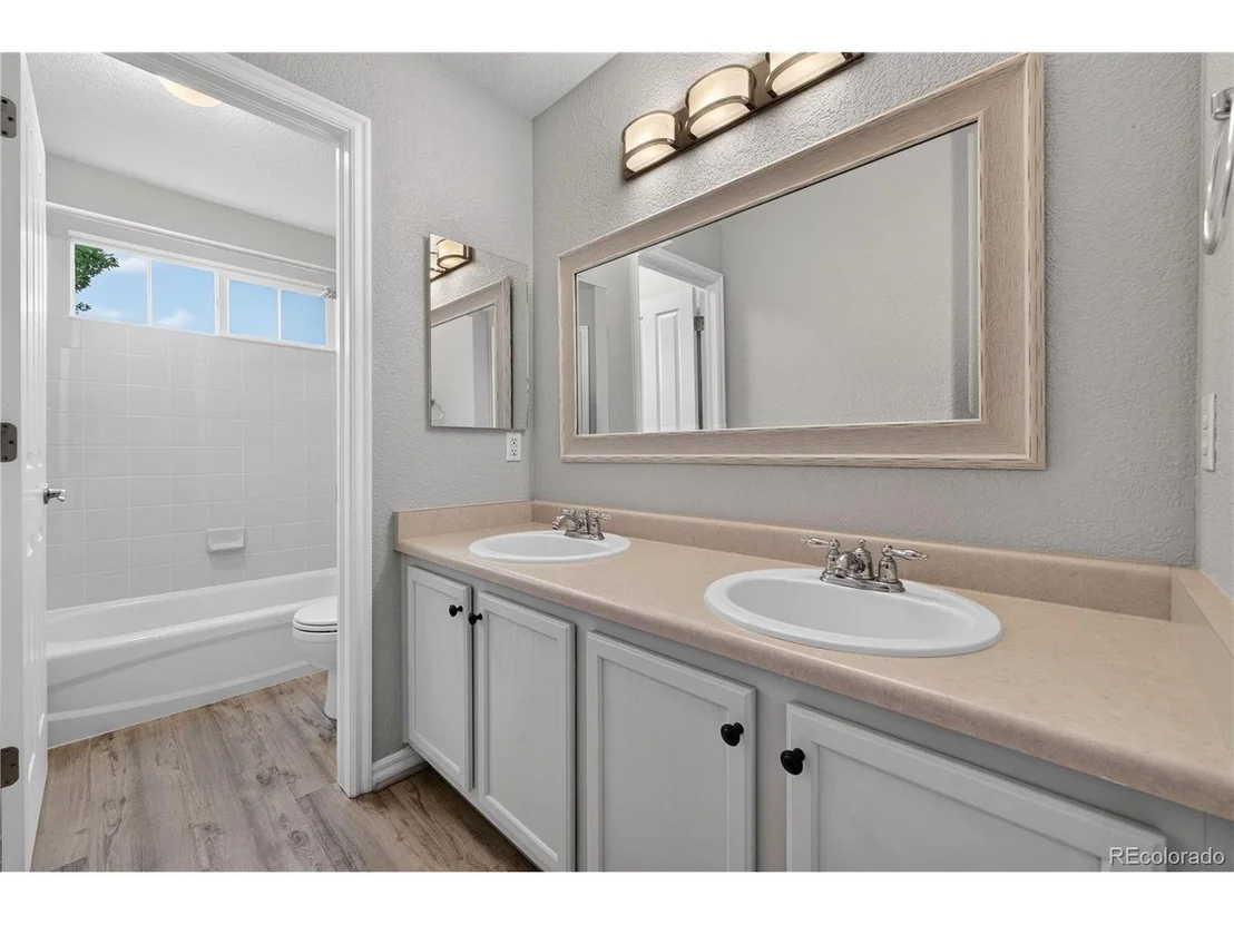 Photo of 10672 Riverbrook Cir