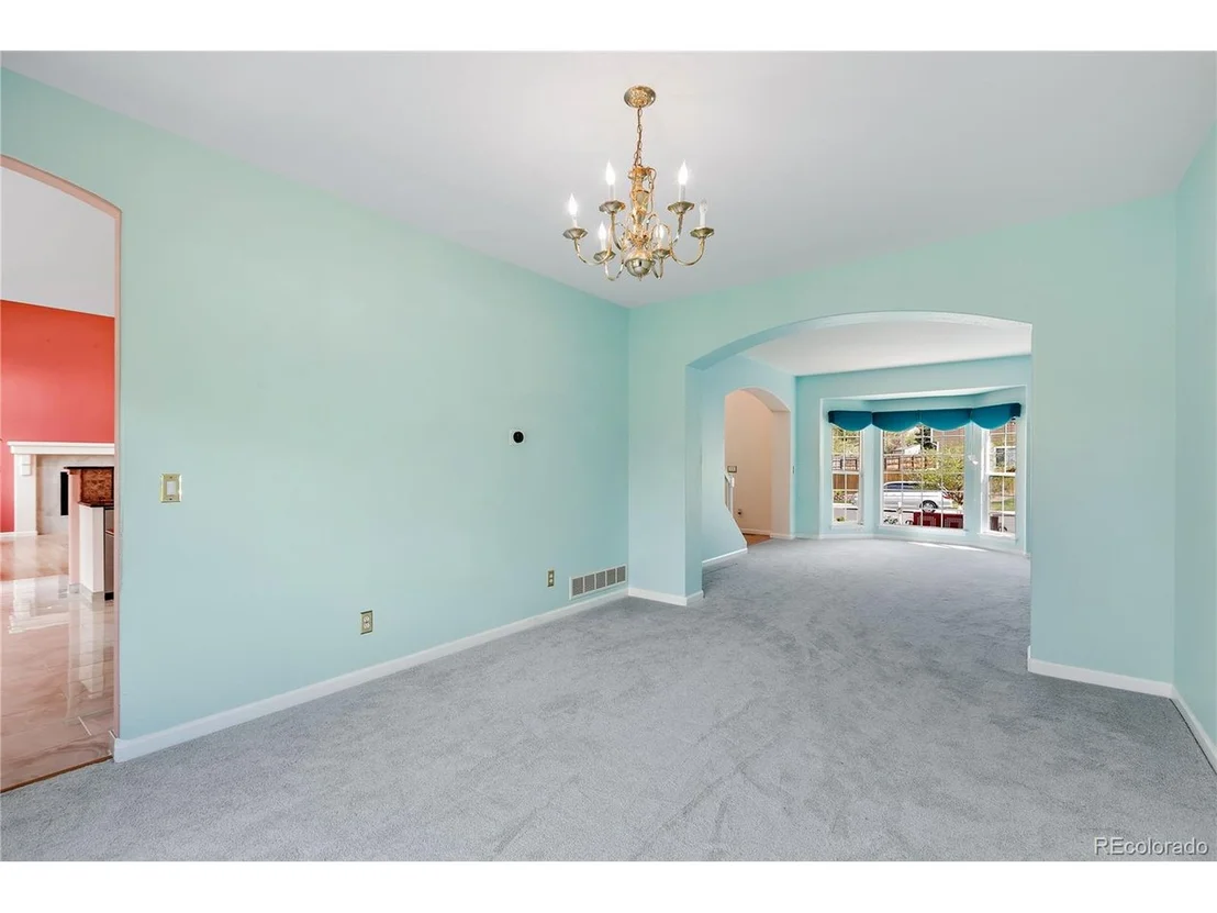Photo of 21060 Saddleback Cir
