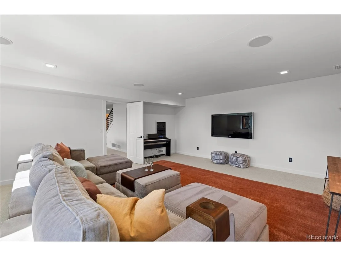 Photo of 14 Pine Brook Rd