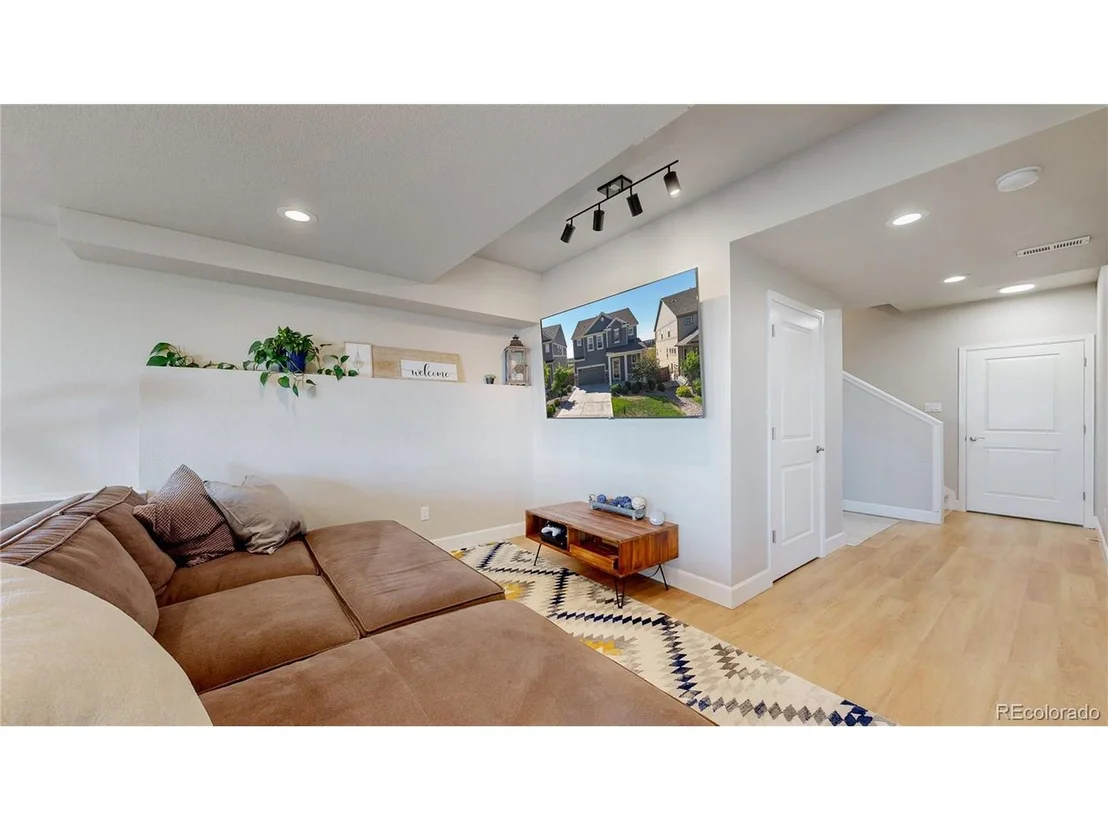 Photo of 416 Hyde Park Cir