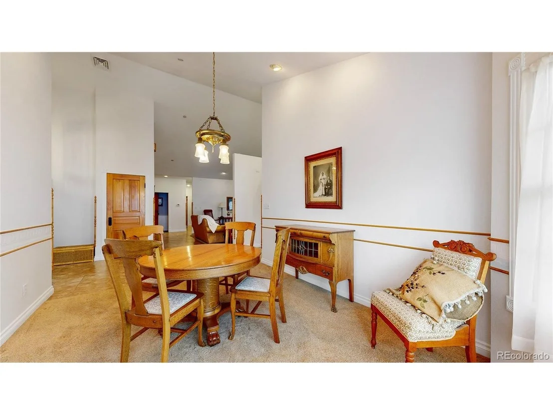 Photo of 7655 Crestview Dr