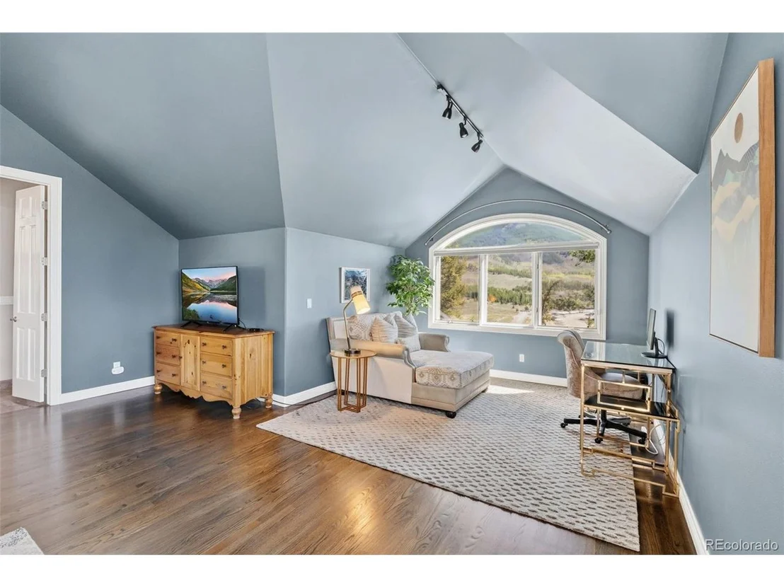 Photo of 162 High Meadow Dr