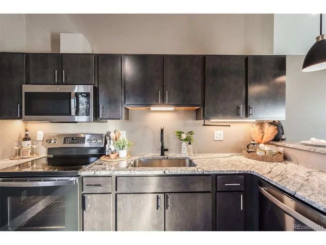 Photo of 3880 Sheridan Blvd