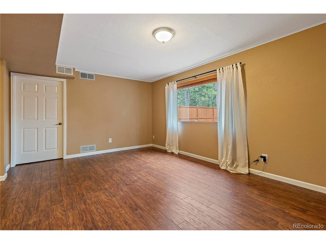 Photo of 256 Gunsmoke Dr