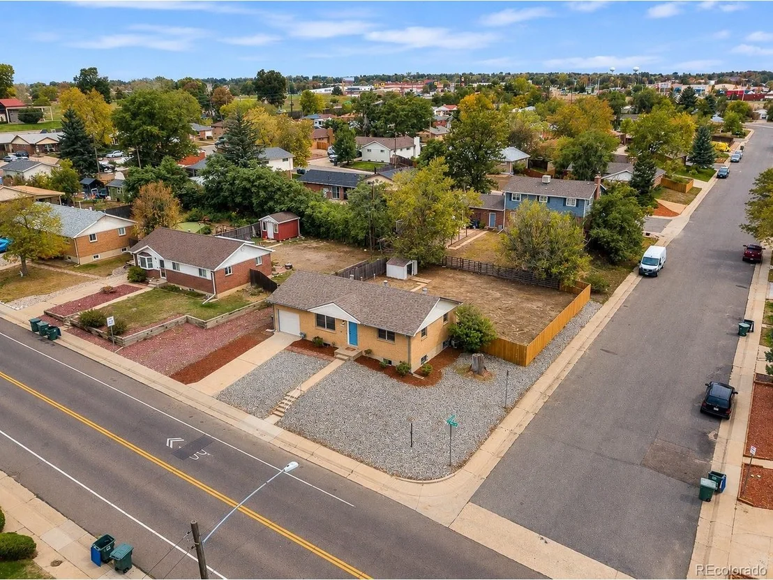 Photo of 10475 Grant Dr
