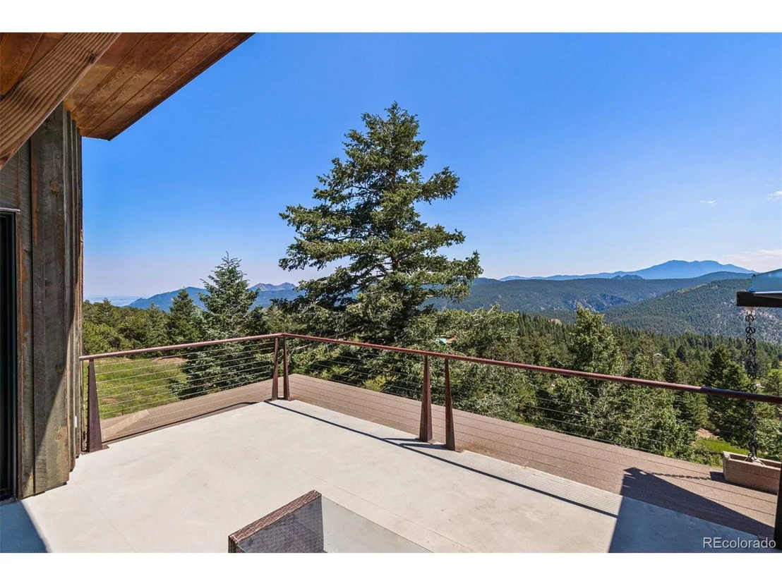 Photo of 340 S Peak Rd
