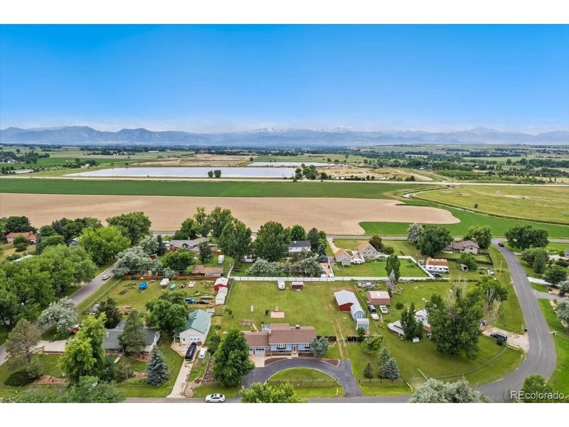 Photo of 3933 Viewpoint Way