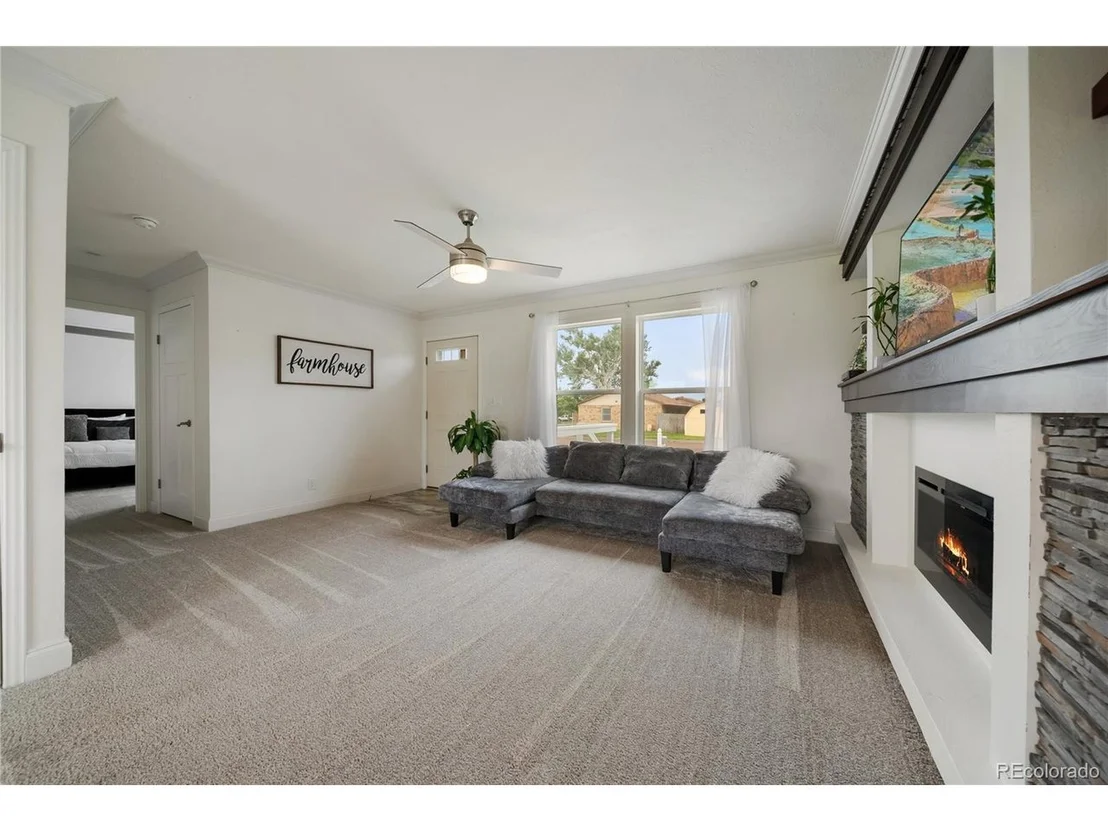 Photo of 539 W 9th St