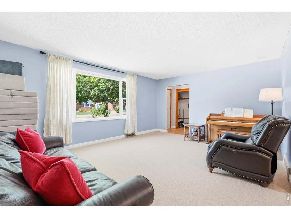 Photo of 14 Princeton Cir