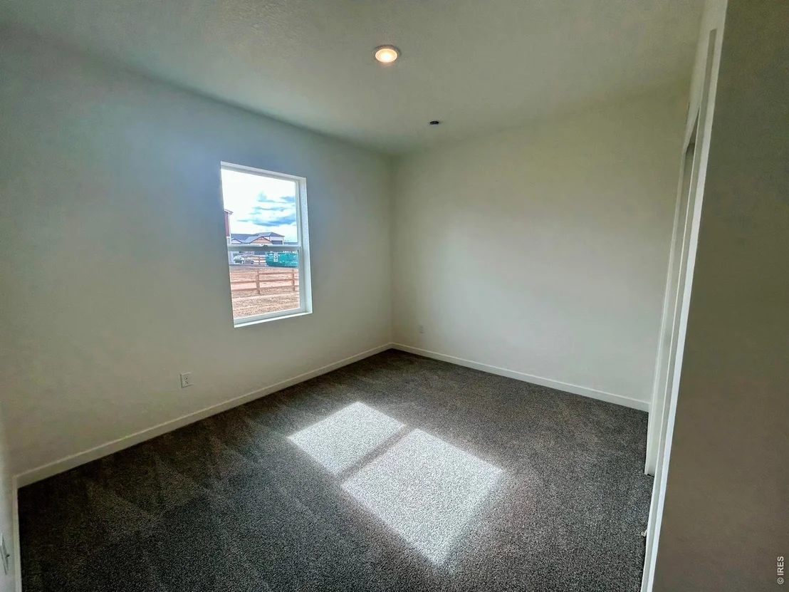 Photo of 305 Plains Pkwy