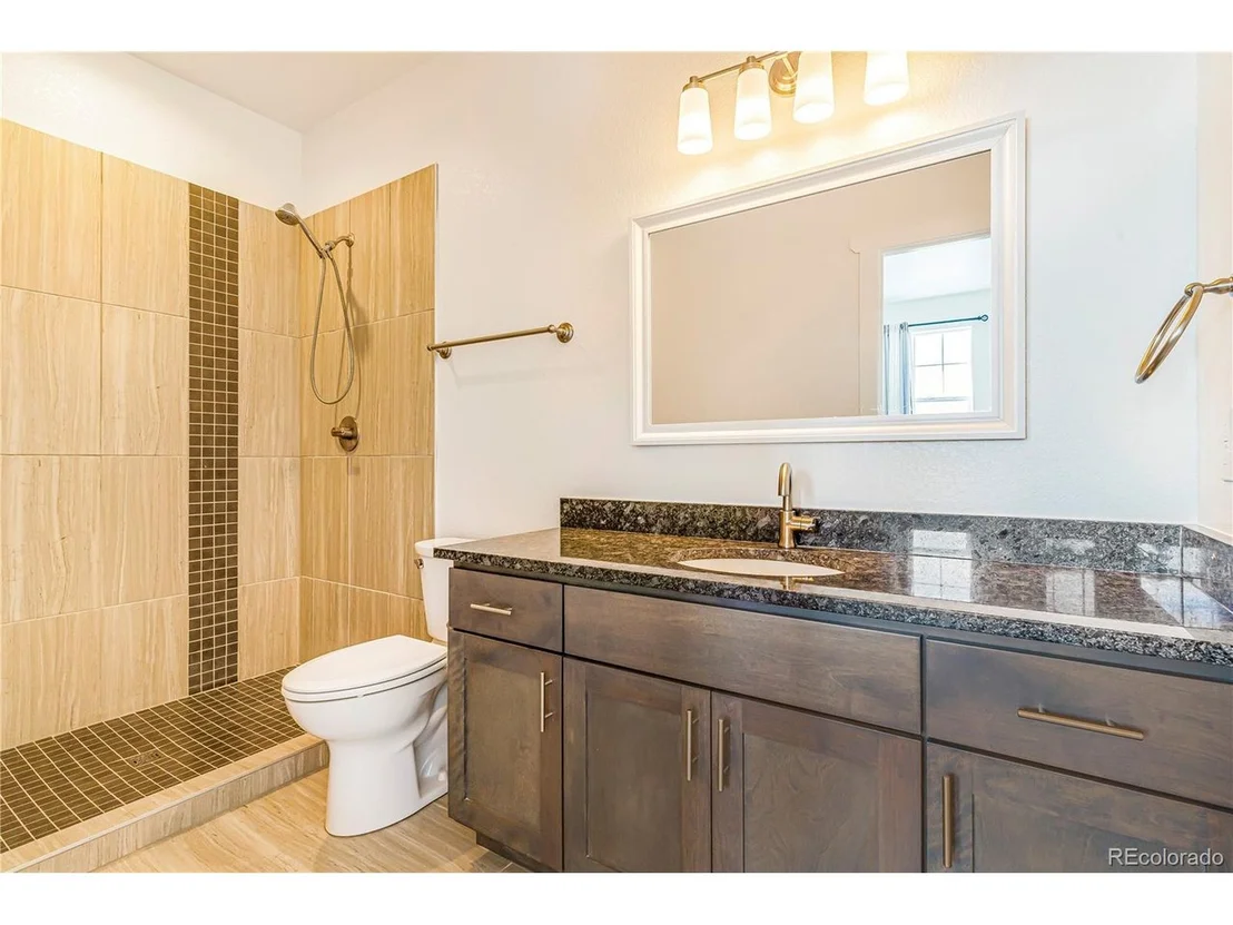 Photo of 497 Valley Way