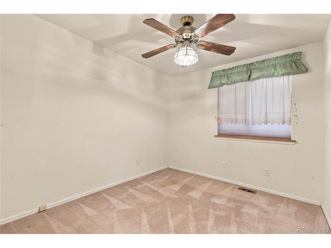 Photo of 10989 Gray Cir