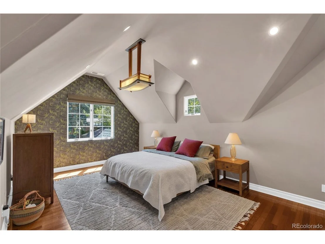 Photo of 520 Colorado Blvd