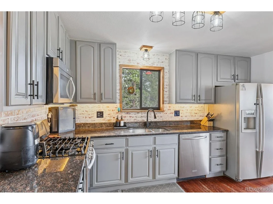 Photo of 518 Pine Dr