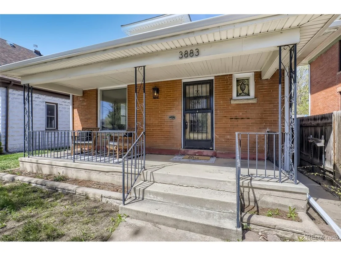 Photo of 3883 Lowell Blvd