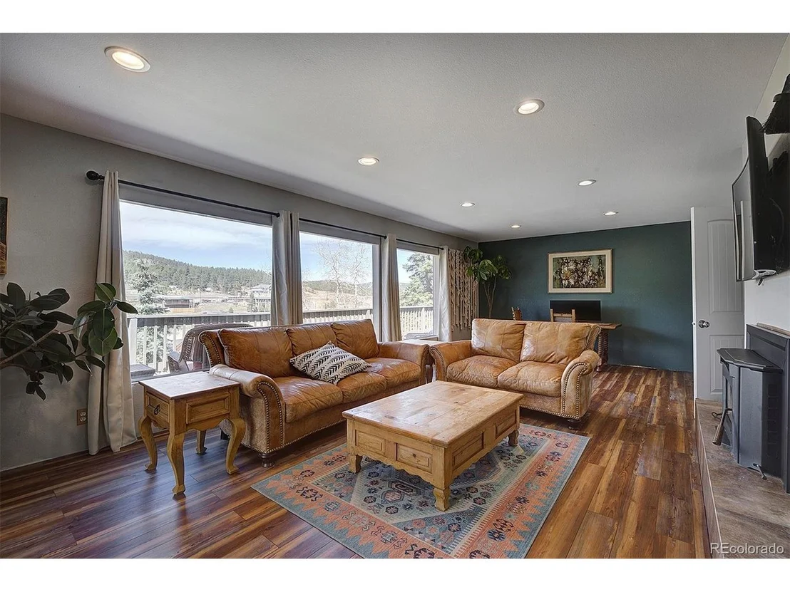 Photo of 28574 Columbine Dr