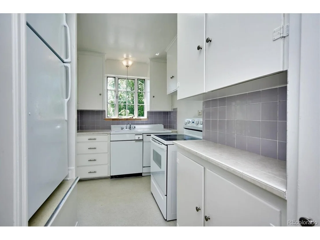 Photo of 1100 Grape St