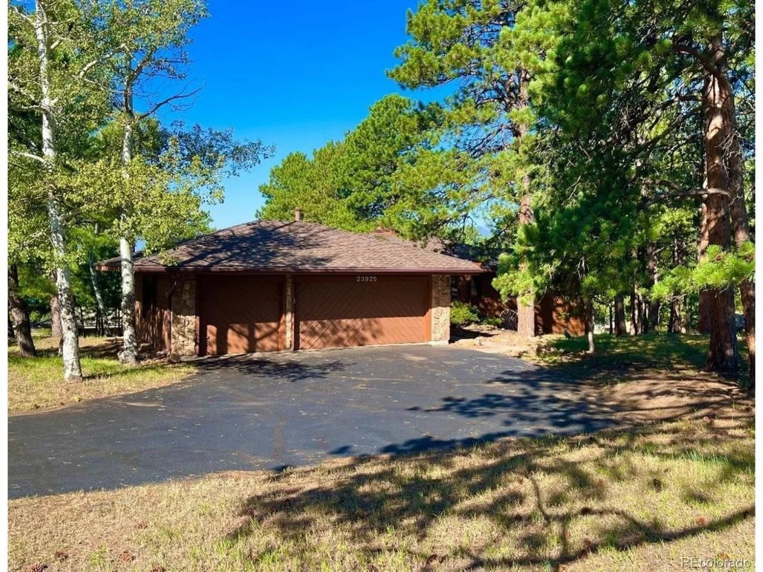 Photo of 23925 Currant Dr
