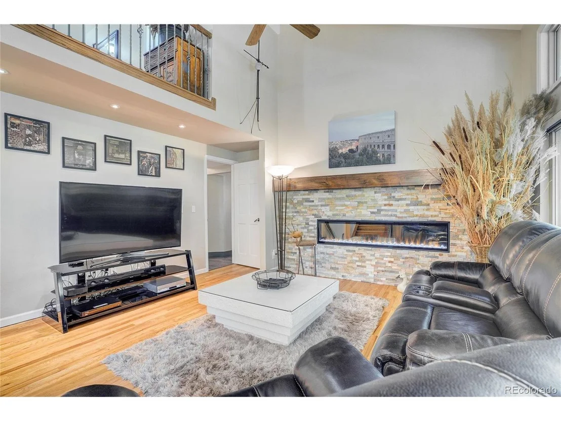 Photo of 4655 W 99th Pl