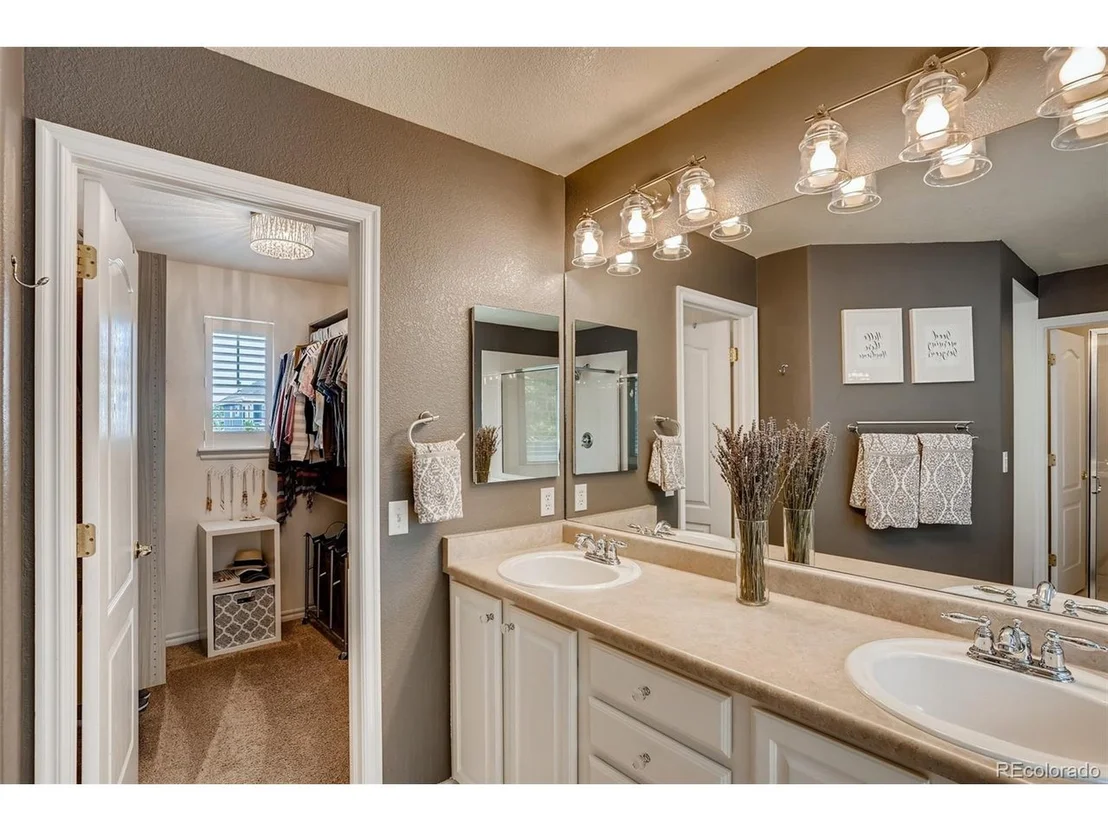 Photo of 10749 Riverbrook Cir