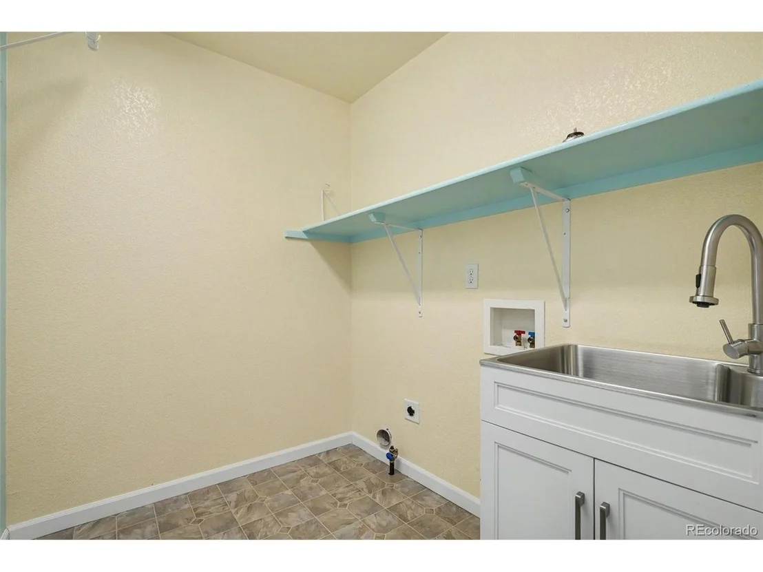 Photo of 3648 Holmes Ln