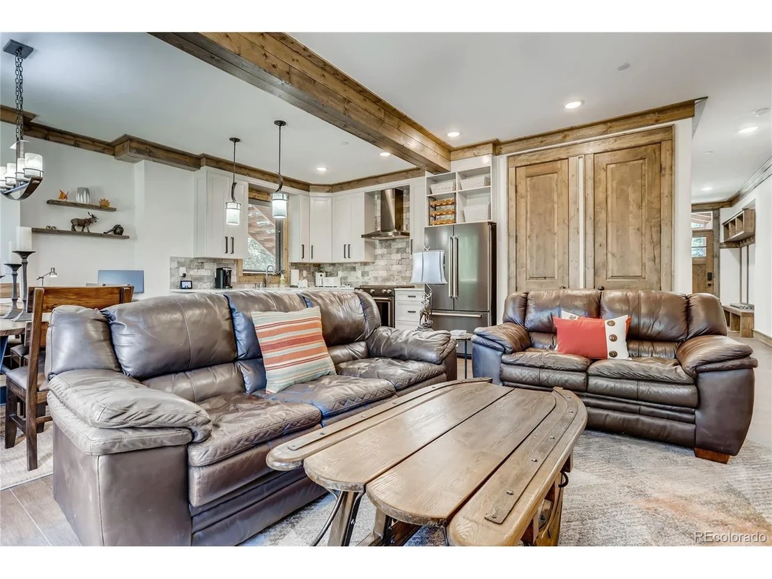 Photo of Unit A1821 at 7 Lake Ridge Cir