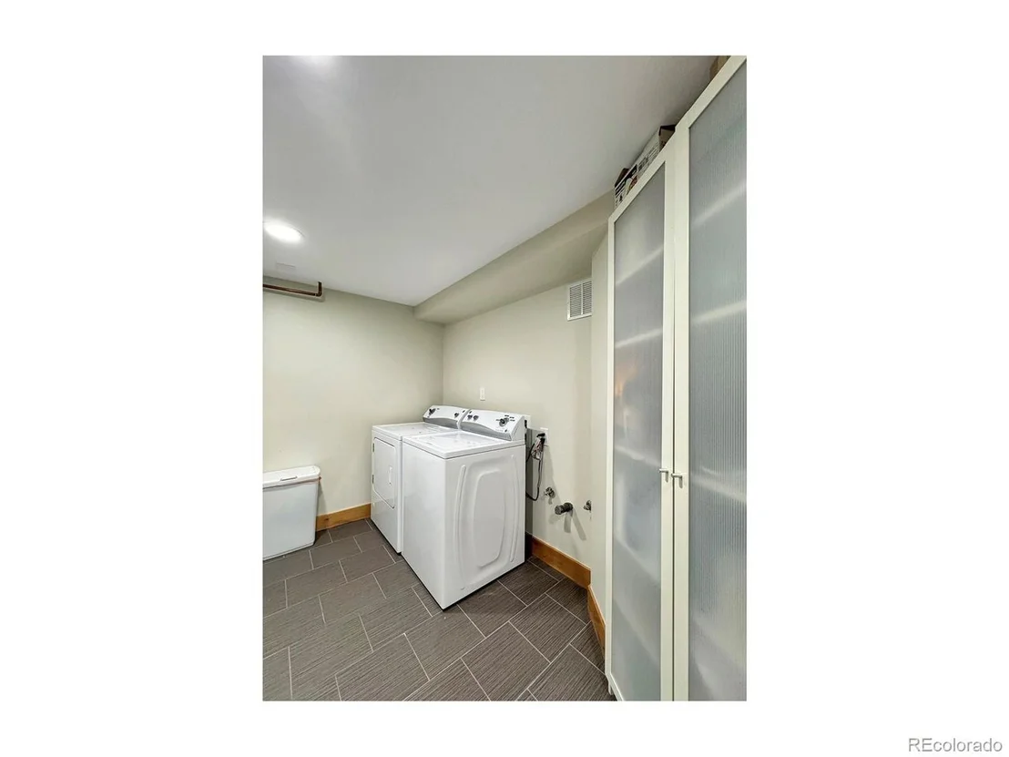 Photo of 230 Balsh Blvd
