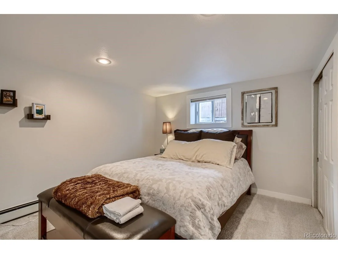Photo of 5351 Irving St
