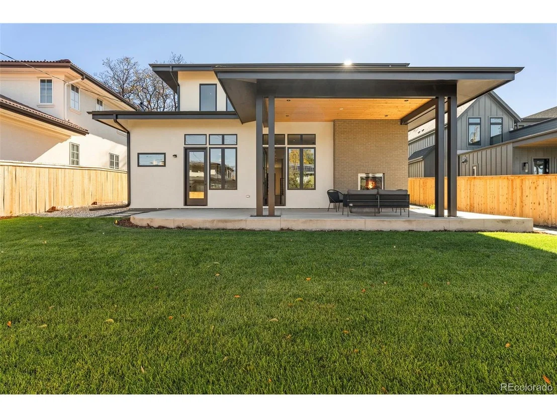 Photo of 4671 Highline Pl