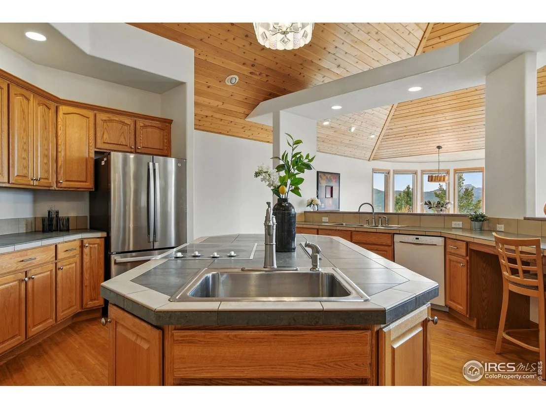 Photo of 8566 Flagstaff Rd