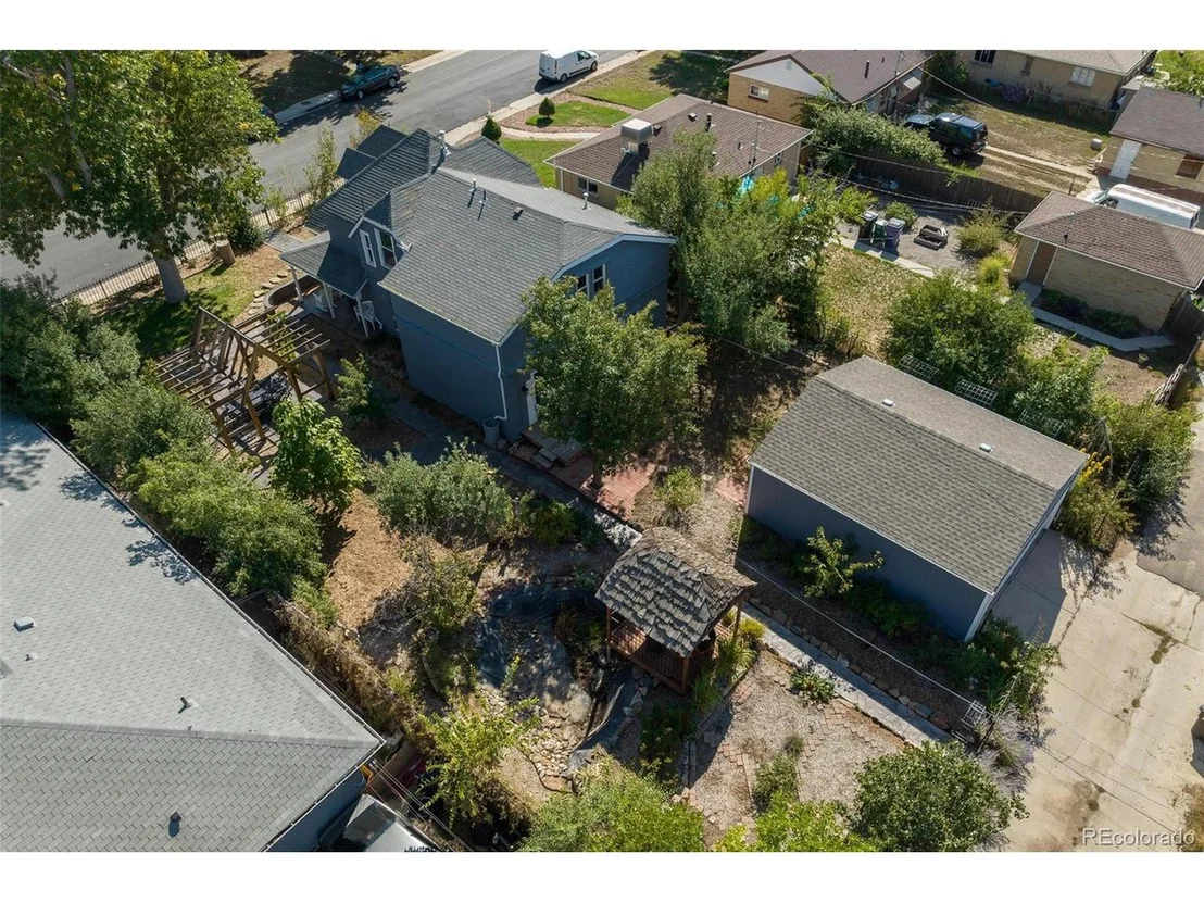Photo of 3339 Olive St