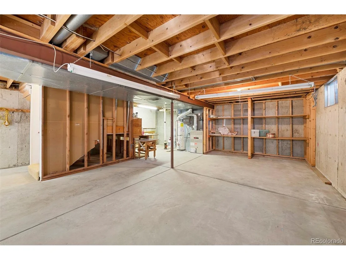 Photo of 8797 Iris St