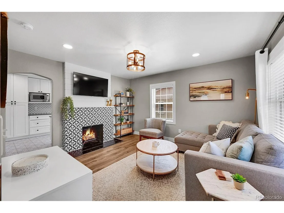 Photo of 2936 Sheridan Blvd