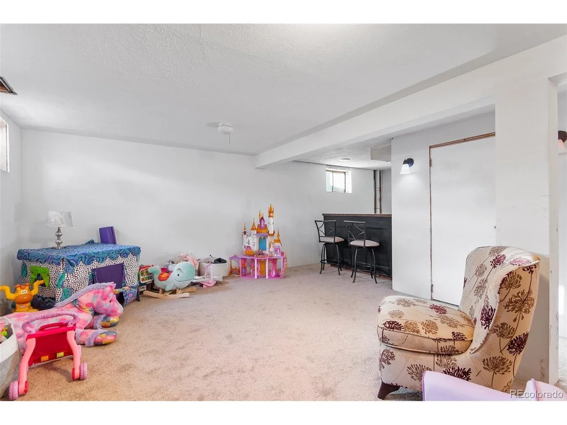 Photo of 9007 W 77th Pl