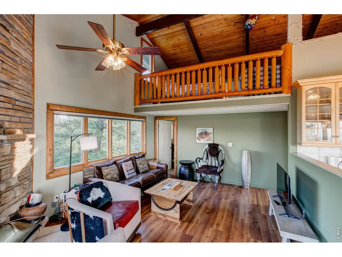Photo of 301 Pine Tree Dr