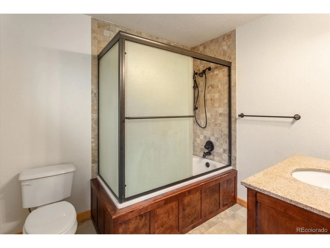 Photo of 734 W 2nd St