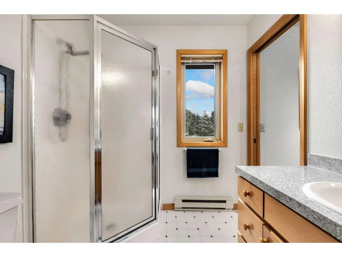 Photo of 2340 Eagle Cliff Rd