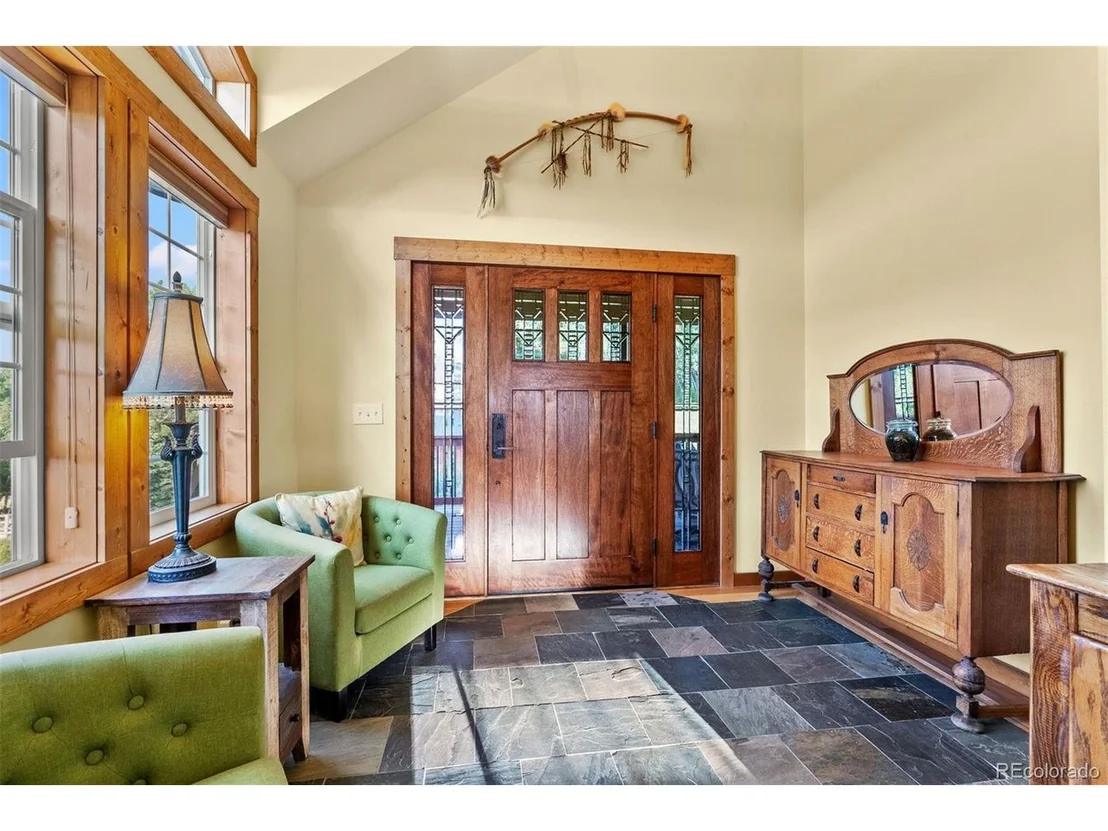 Photo of 576 Bluebird Ln