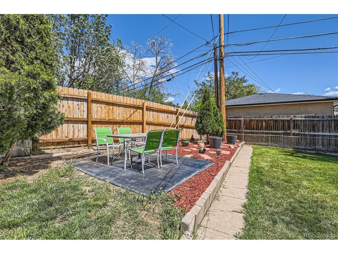 Photo of 6436 Otis St