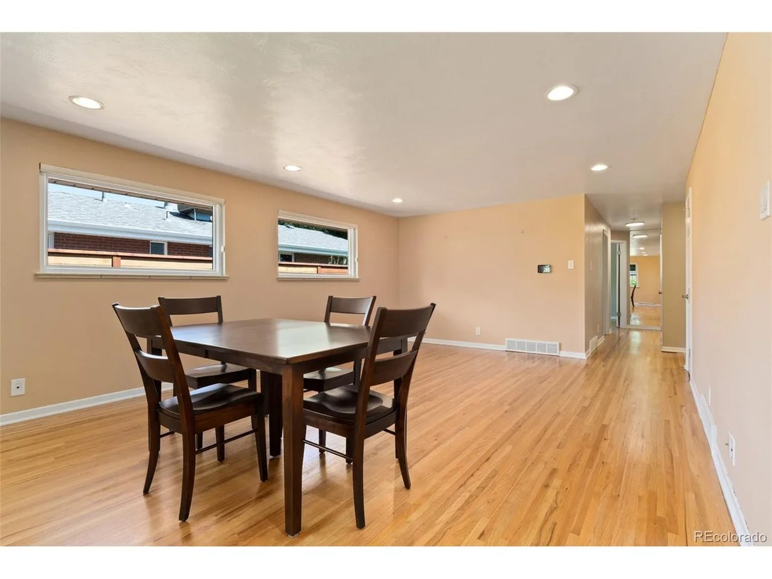Photo of 5997 Flower St