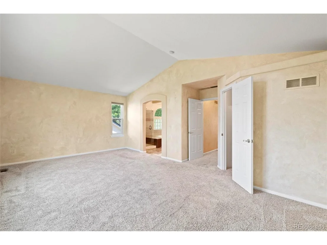 Photo of 6846 Edgewood Way