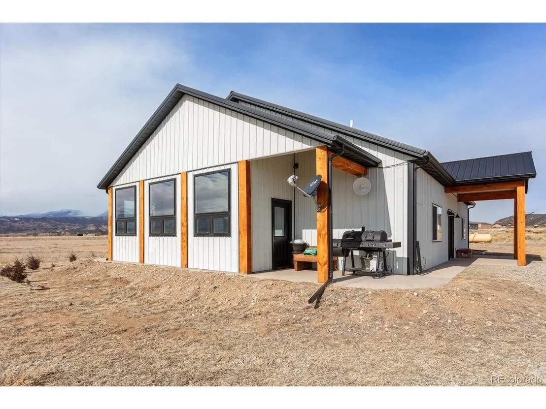 Photo of 10627 Sunnyside Cir