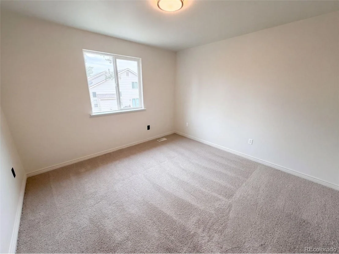 Photo of 6670 Stagecoach Ave